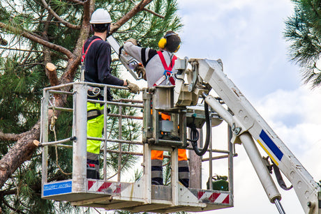 how boom lifts work